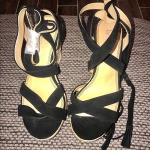 NWOT SPLENDID BLACK LACE-UP WEDGES, SZ 8